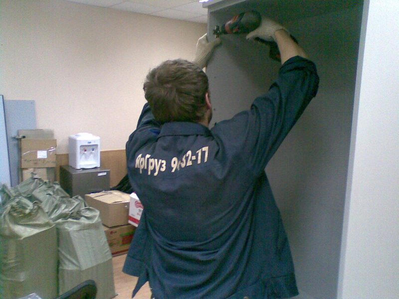 демонтаж шкафов на переезде