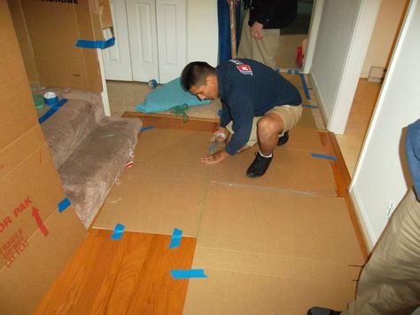 защита полов на переезде